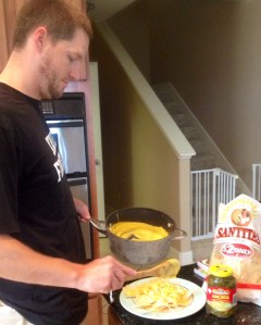 Scott VOLUNTARILY makes vegan nachos!